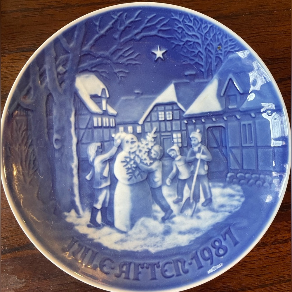 1987 Bing & Grondahl Christmas Plate
